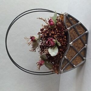 Pretty Dried Flowee Arrangement Decor